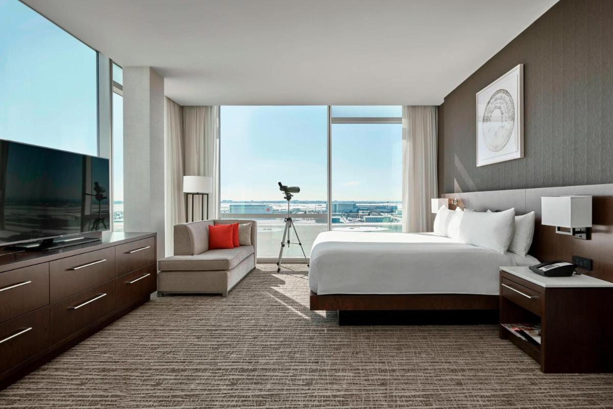 Image 2 of Calgary Airport Marriott In-Terminal Hotel