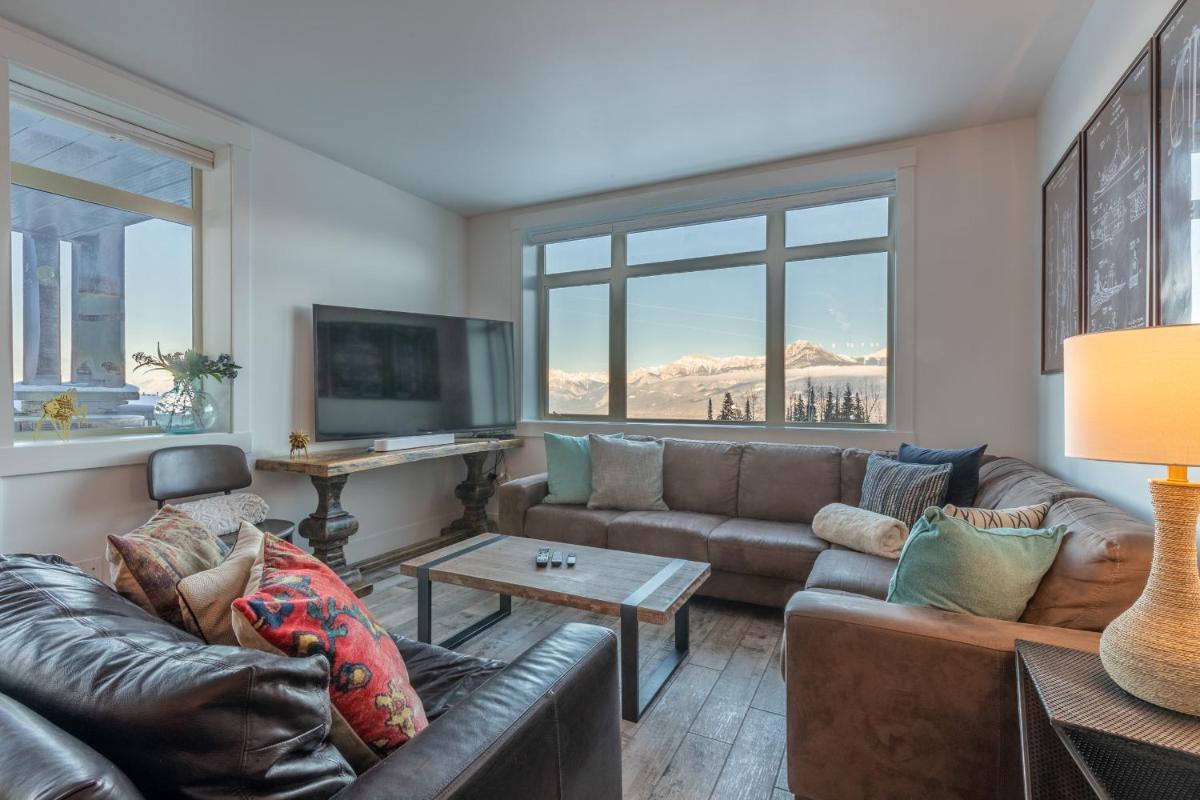 Image 5 of Fully Renovated Ski-in/out Loft with Private Hot Tub!