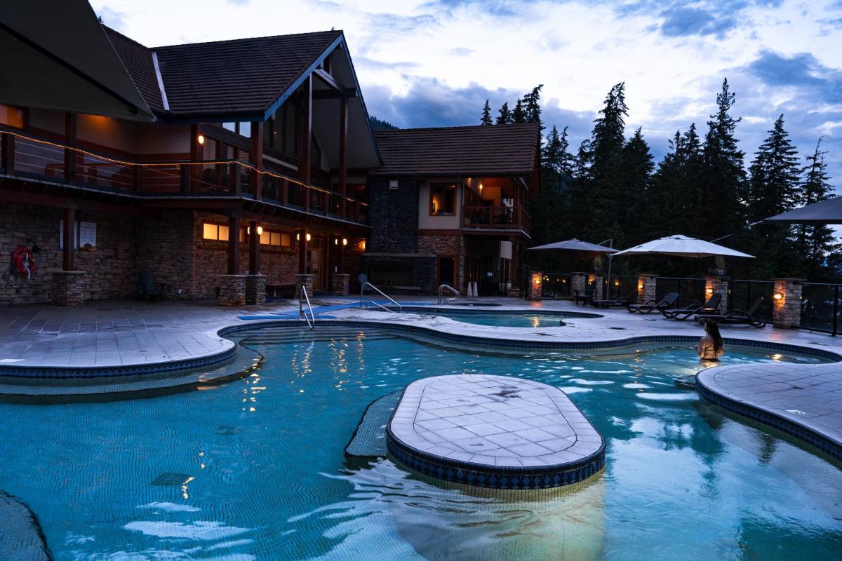 Image 4 of Halcyon Hot Springs Resort