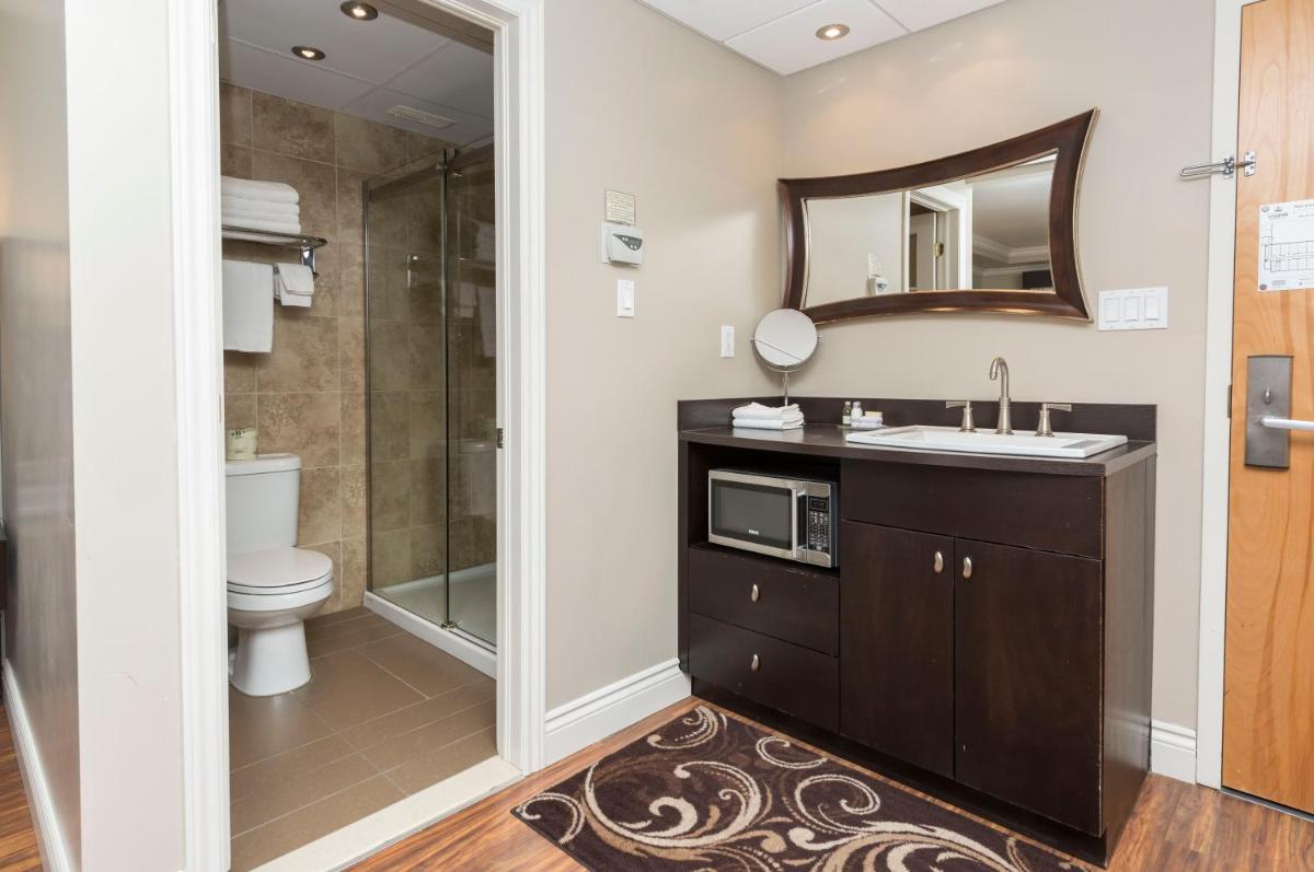 Image 3 of Hotel & Suites Le Dauphin Drummondville