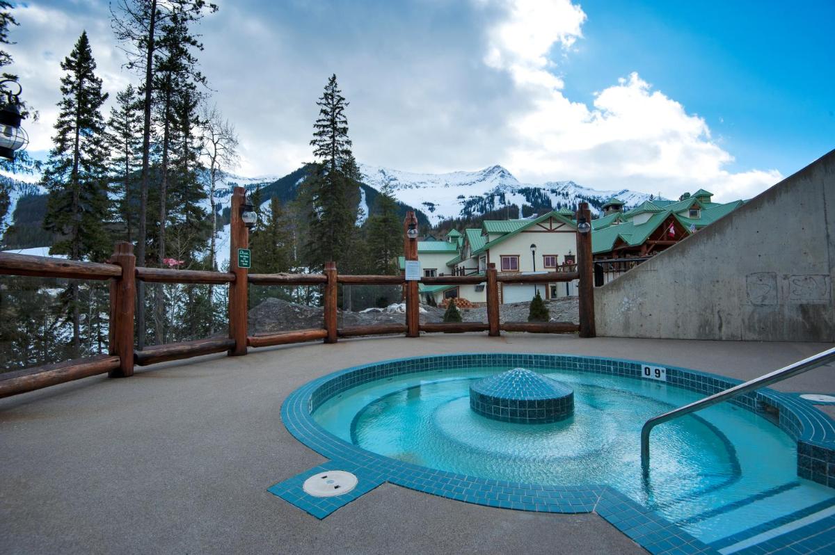 Image 4 of Lizard Creek Lodge