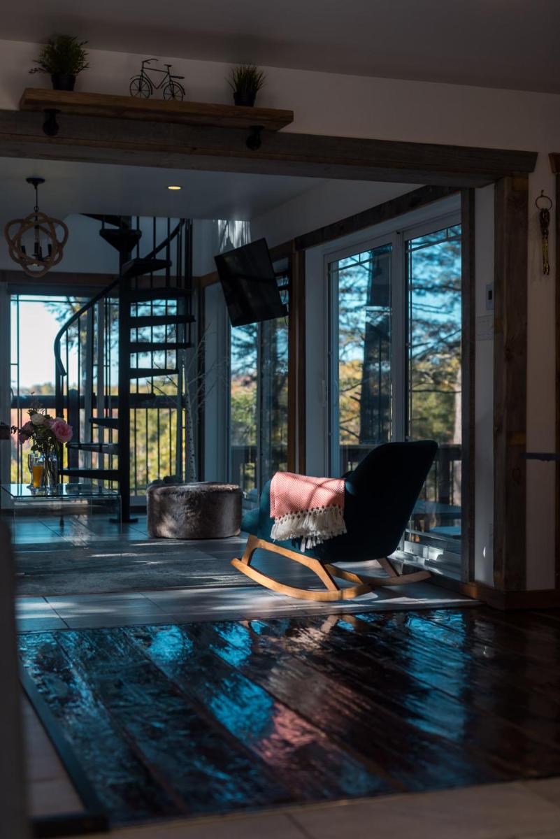 Image 5 of LoveNestChalet – Hot tub & Fireplace – Warm, cozy & relaxing