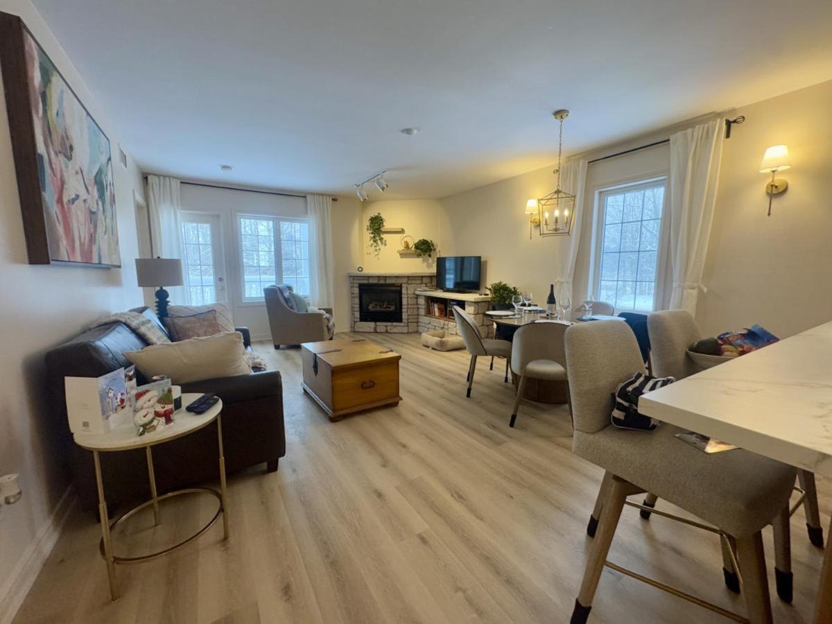Image 5 of Luxurious Ski-In Ski-Out Jacuzzi Condo with King Bed, Pool, Gym and Sauna