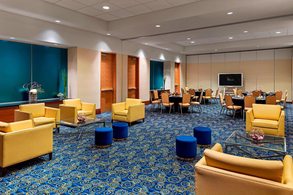 Image 6 of Marriott Montreal Airport In-Terminal Hotel