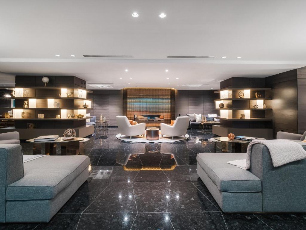 Image 2 of Paradox Hotel Vancouver