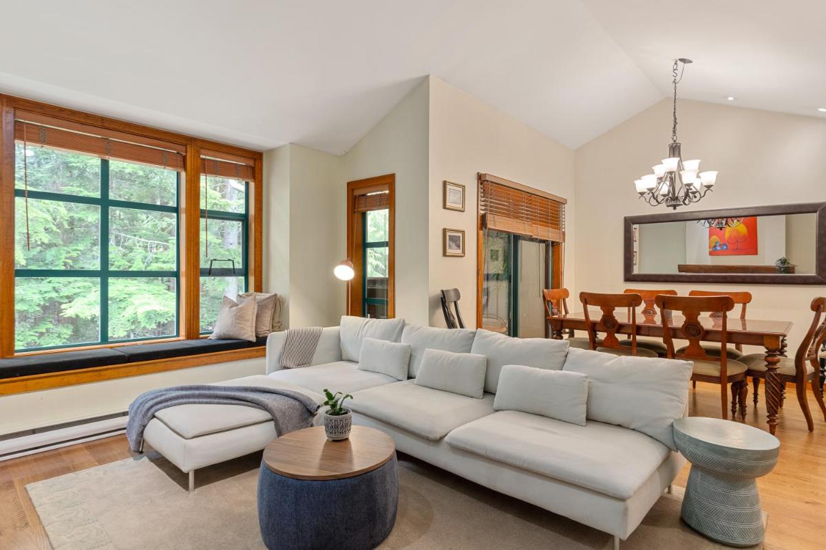 Image 4 of Peaceful Home with PRIVATE Hot Tub and Garage by Harmony Whistler