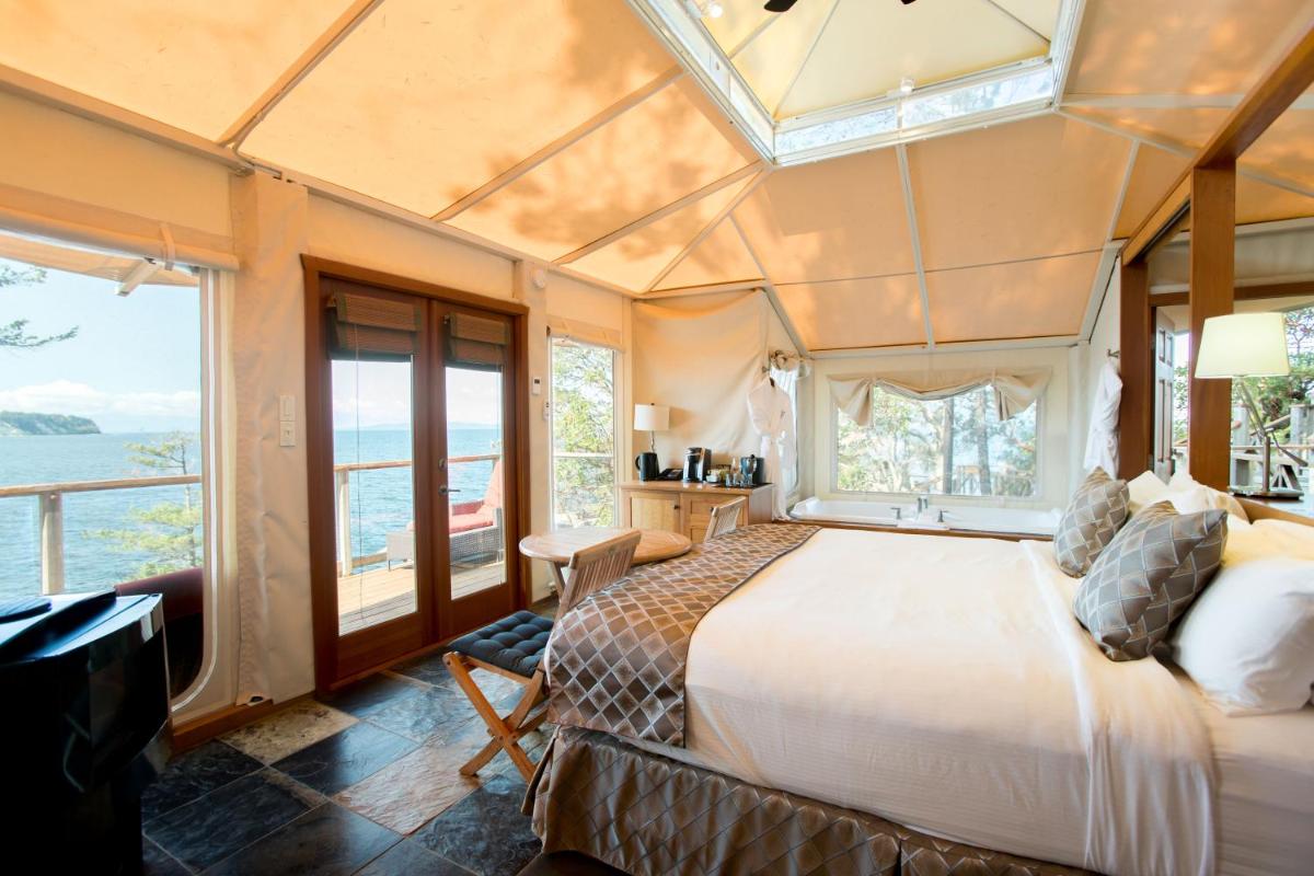 Image 2 of Rockwater Secret Cove Resort