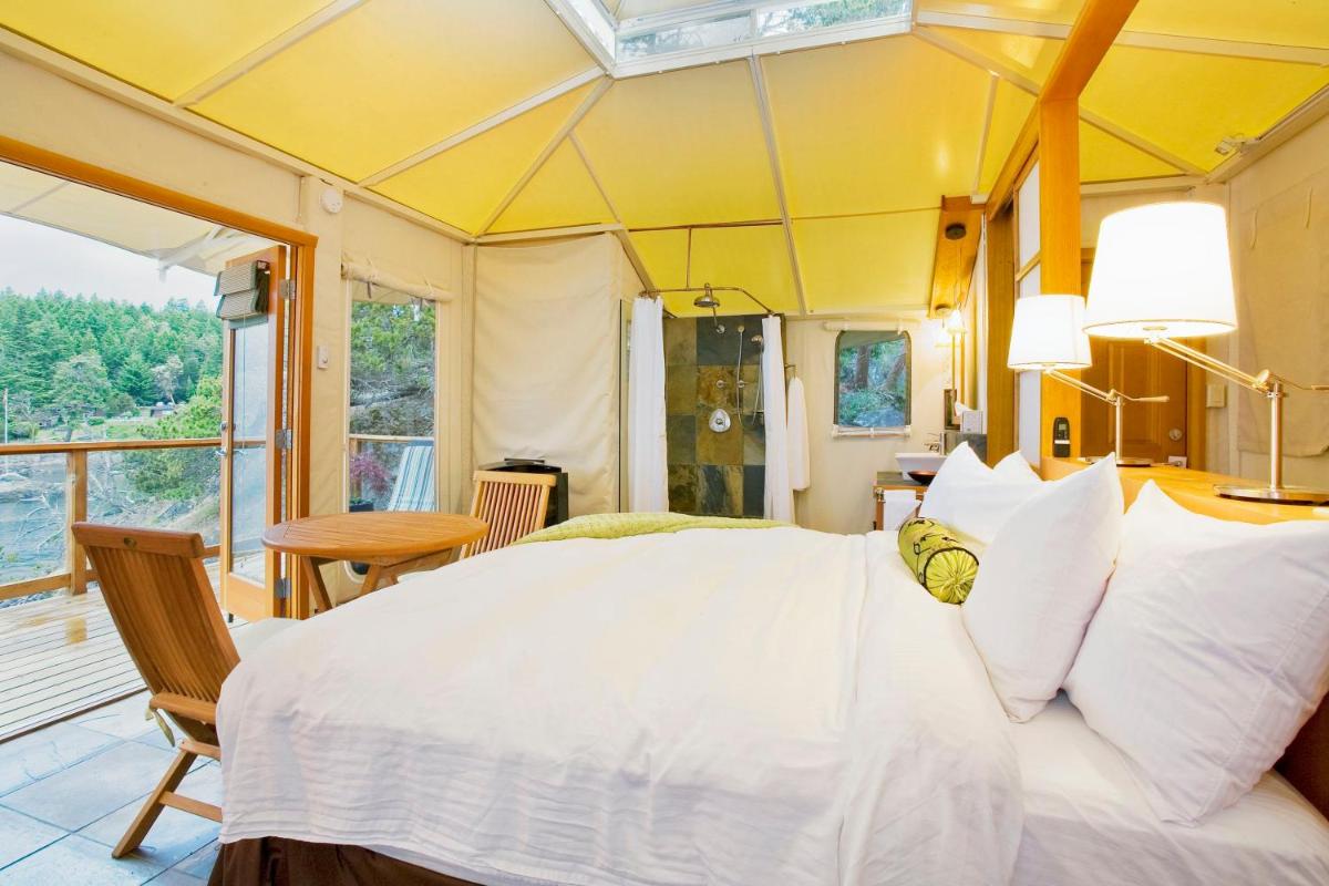 Image 5 of Rockwater Secret Cove Resort
