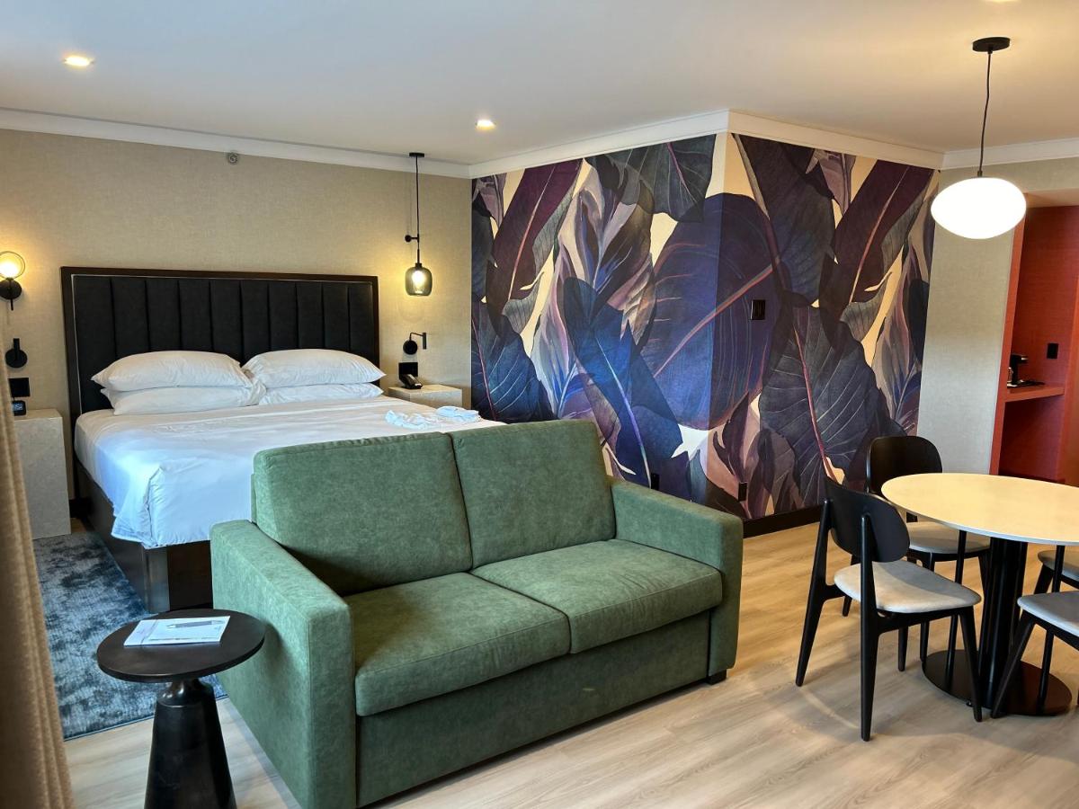 Image 2 of Sheraton Laval Hotel