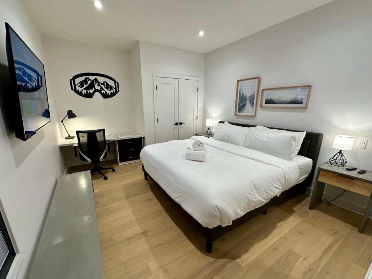 Image 3 of Tremblant Luxe 3BR Pet-friendly, Entertainment!