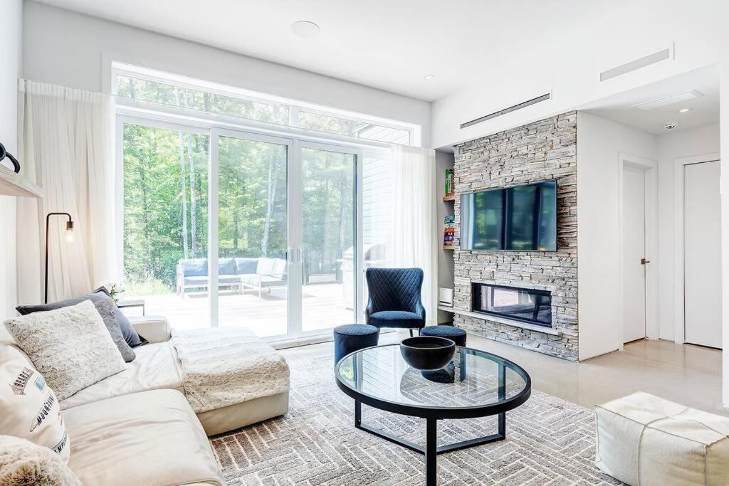 Image 7 of Tremblant Oasis: Luxury, Nature, Hot Tub, Views!