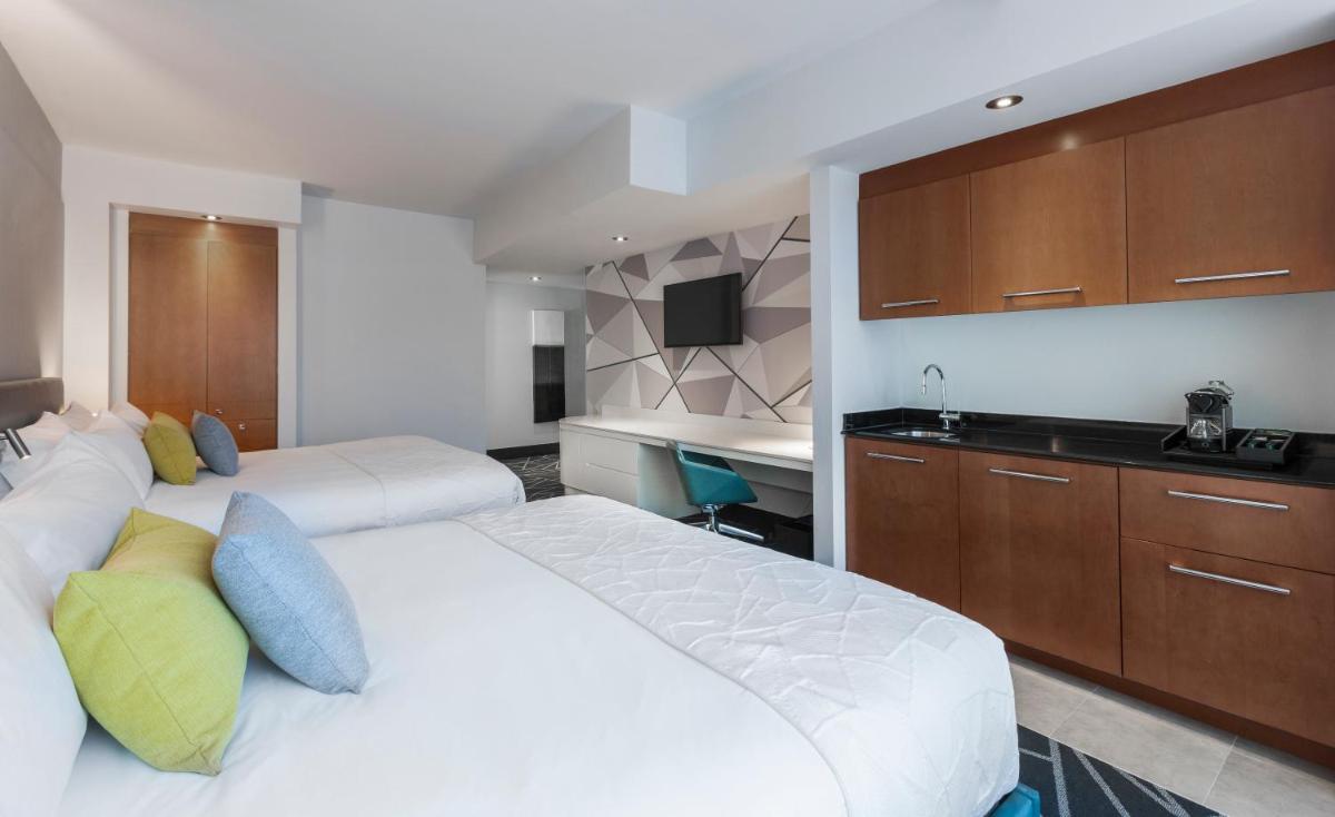Image 5 of Warwick Le Crystal – Montréal