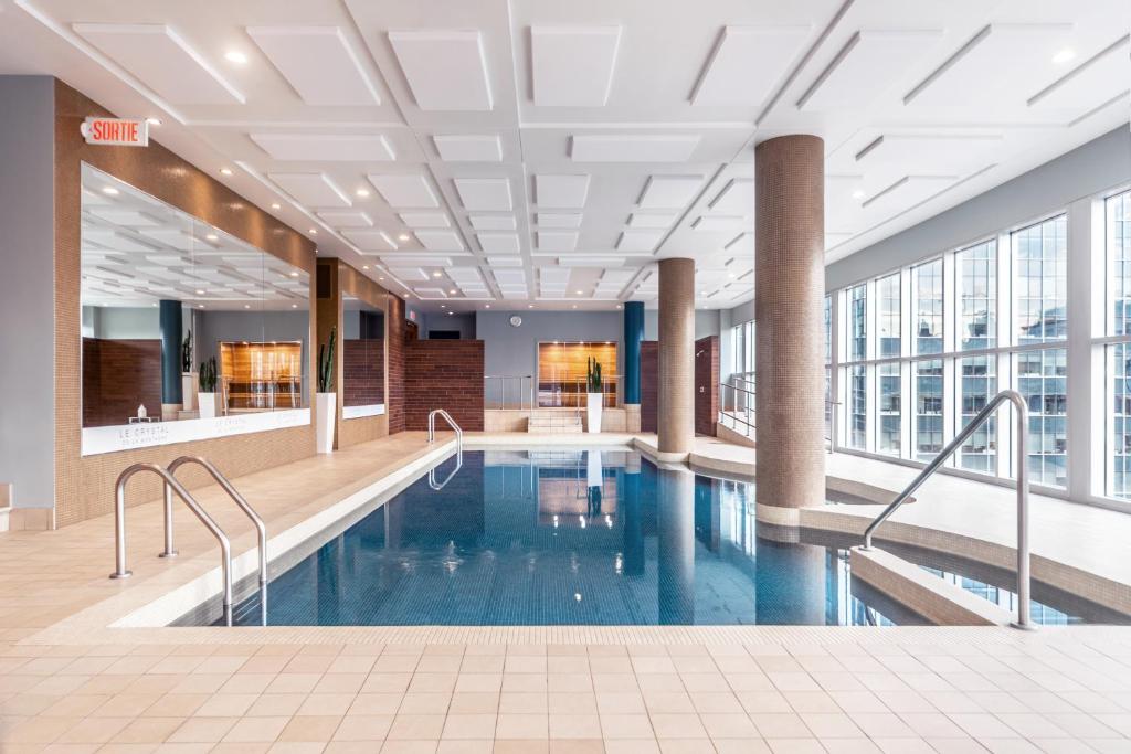Image 2 of Warwick Le Crystal – Montréal