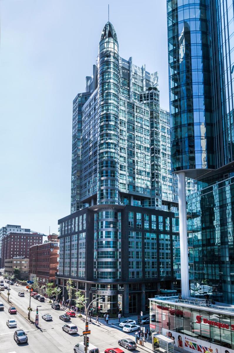 Image 4 of Warwick Le Crystal – Montréal