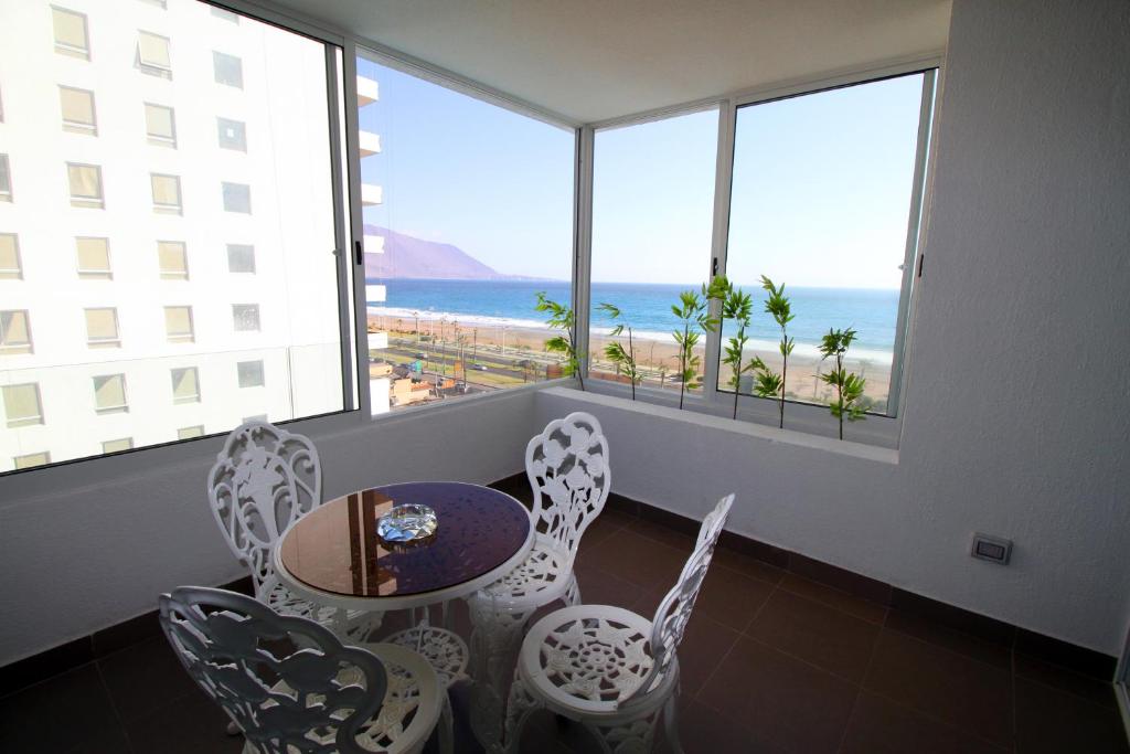 Image 2 of Edificio Mirador