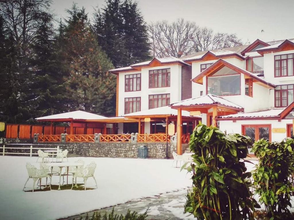 Fortune Resort Heevan, Srinagar – Member ITC Hotels’ Group