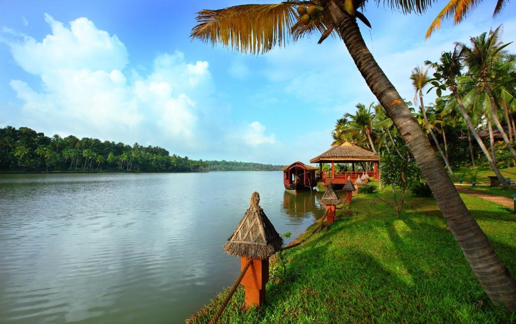 Fragrant Nature Backwater Resort & Ayurveda Spa Kollam