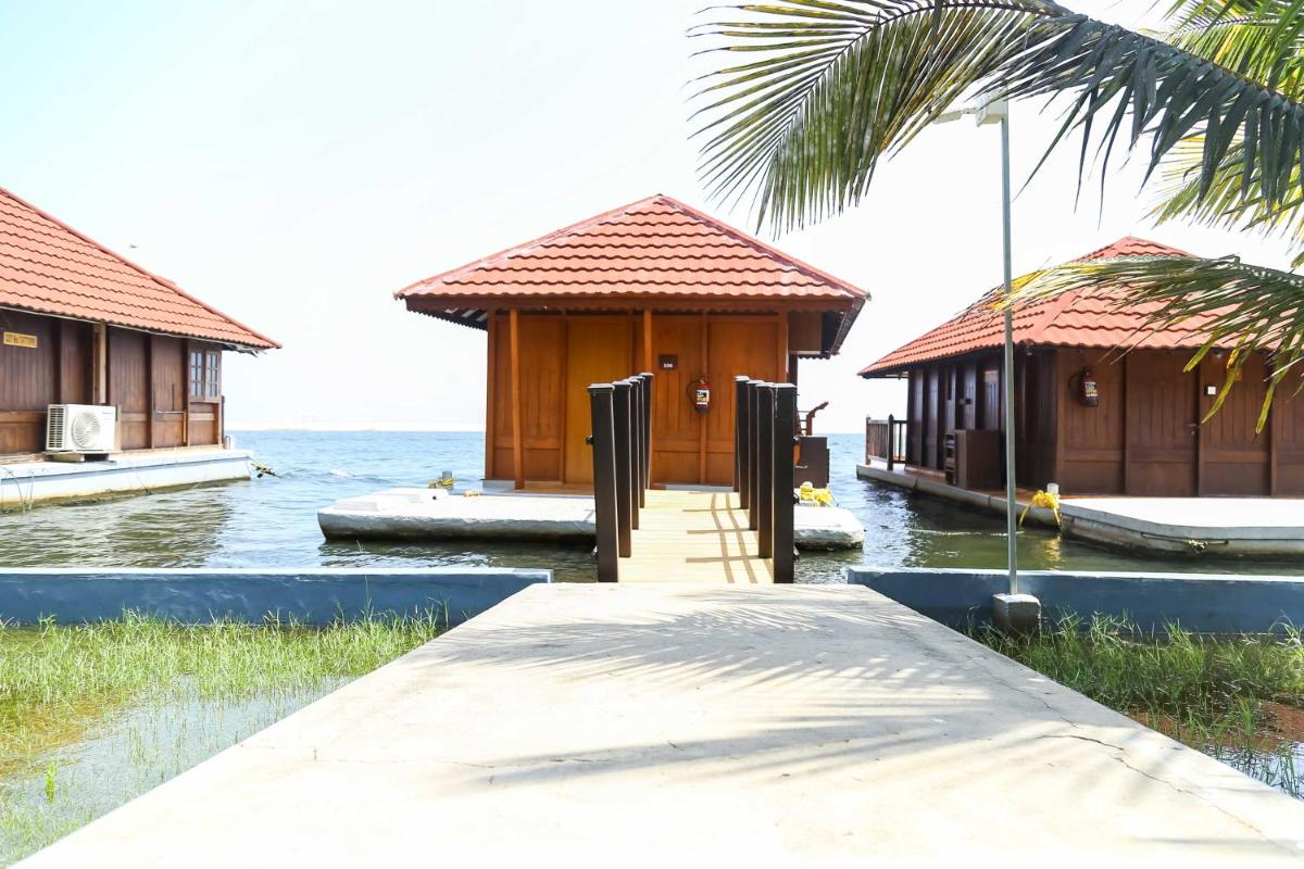 Poovar Island Resort