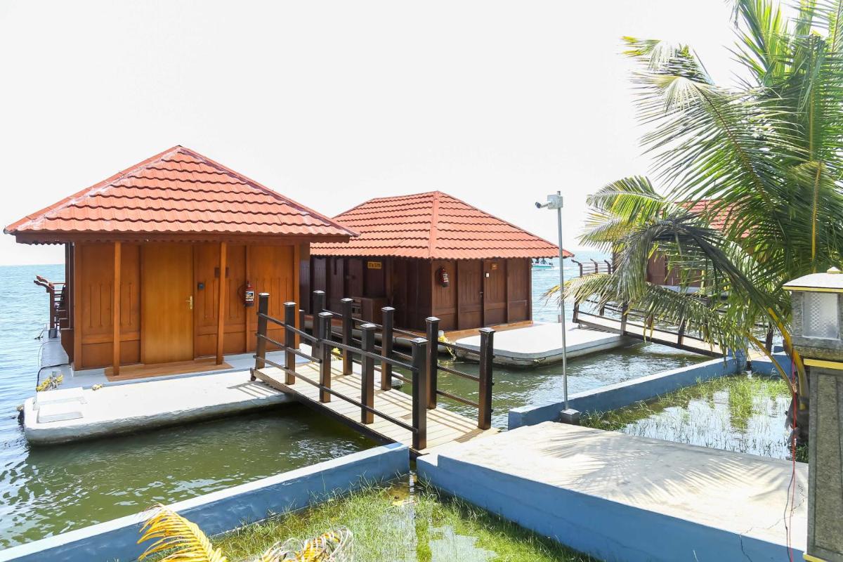 Poovar Island Resort