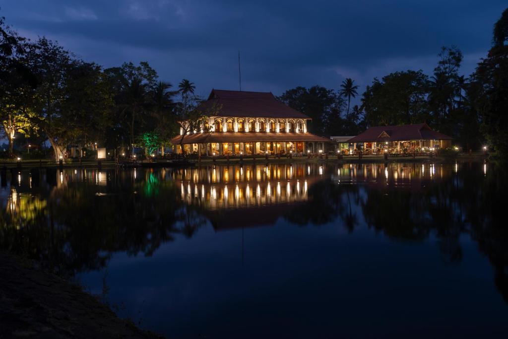 Taj Kumarakom Resort and Spa Kerala