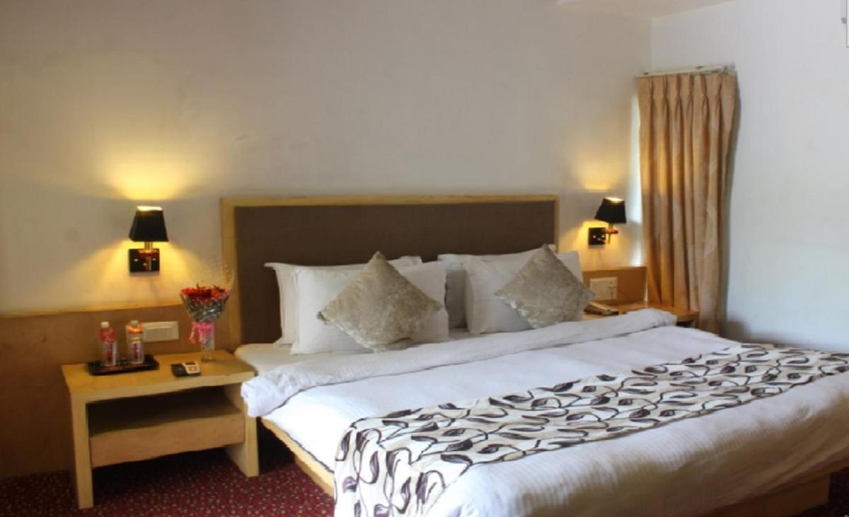 Top3 Lords Resort Bhavnagar