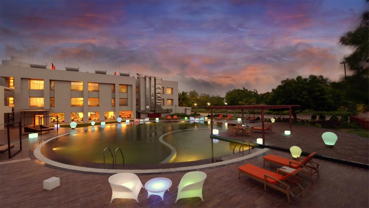 Top3 Lords Resort Bhavnagar