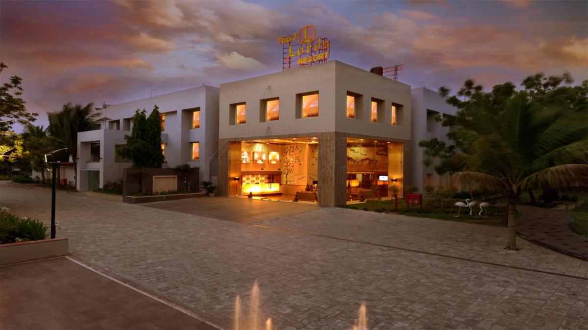 Top3 Lords Resort Bhavnagar