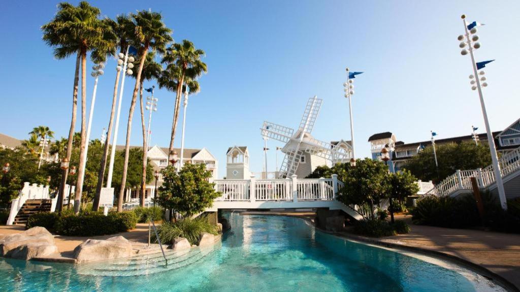 Disney’s Yacht Club Resort