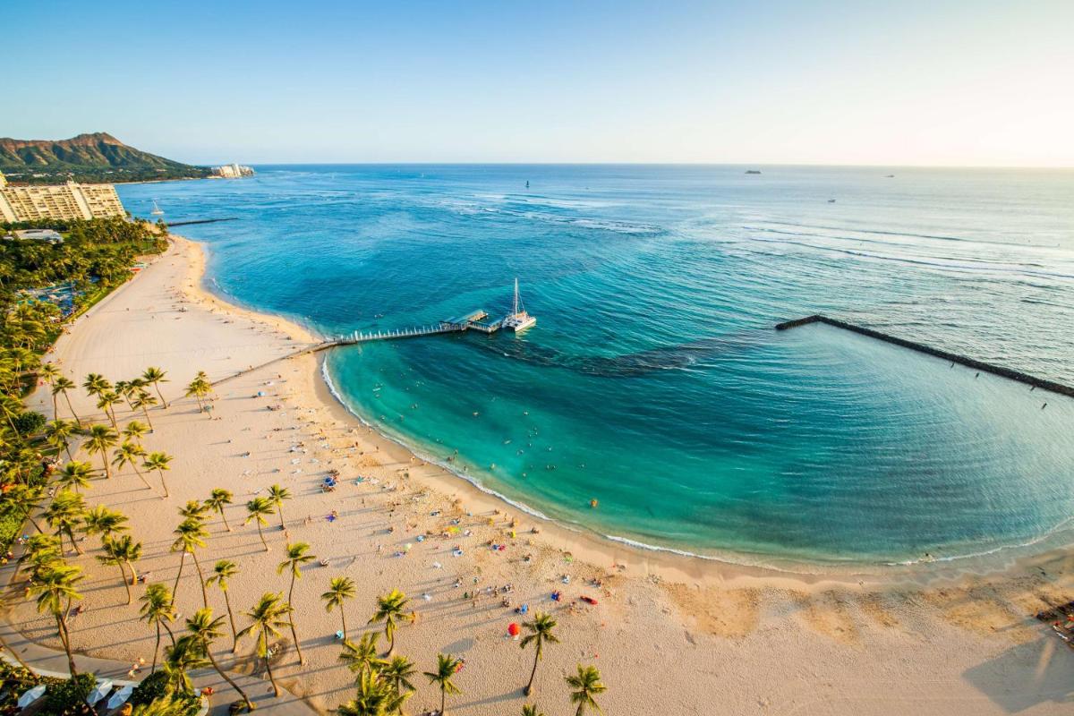 Hilton Hawaiian Village Waikiki Beach Resort