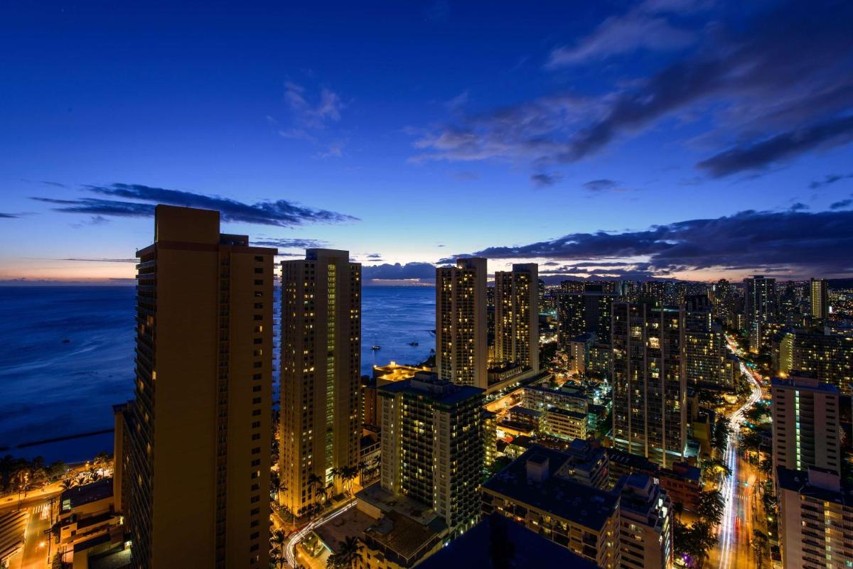 Hilton Waikiki Beach Resort & Spa