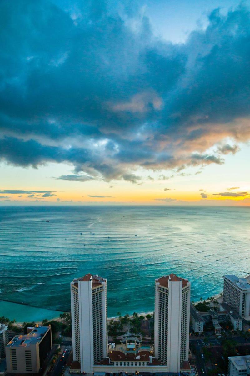 Hyatt Regency Waikiki Beach Resort & Spa