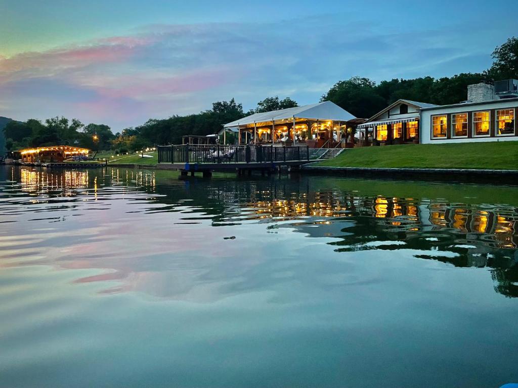 Lake Austin Spa Resort – All Inclusive