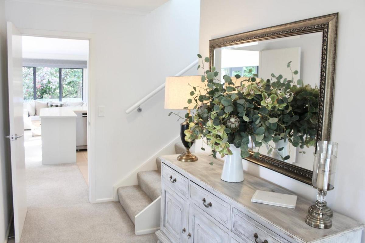 Image 3 of 5-min walk to Village – Havelock North Holiday Home with Spa Pool