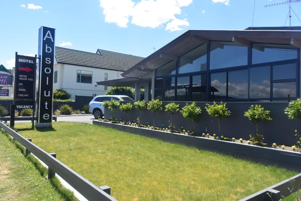 Image 2 of Absolute Lake View Motel