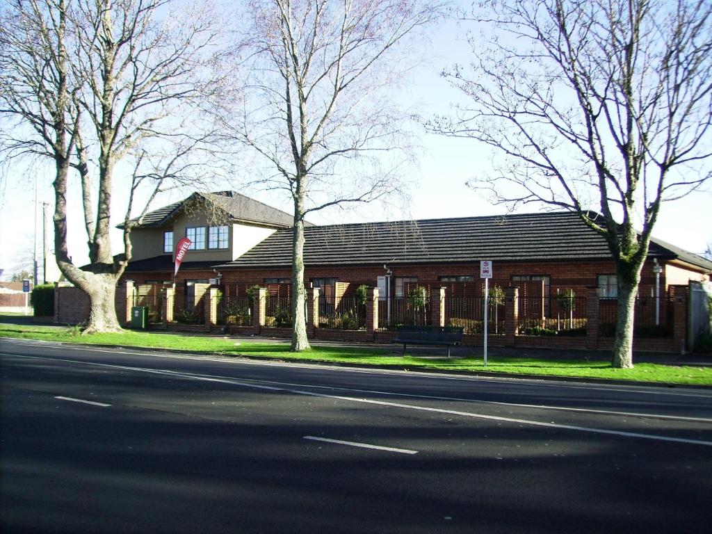 Image 2 of Albert Court Motor Lodge