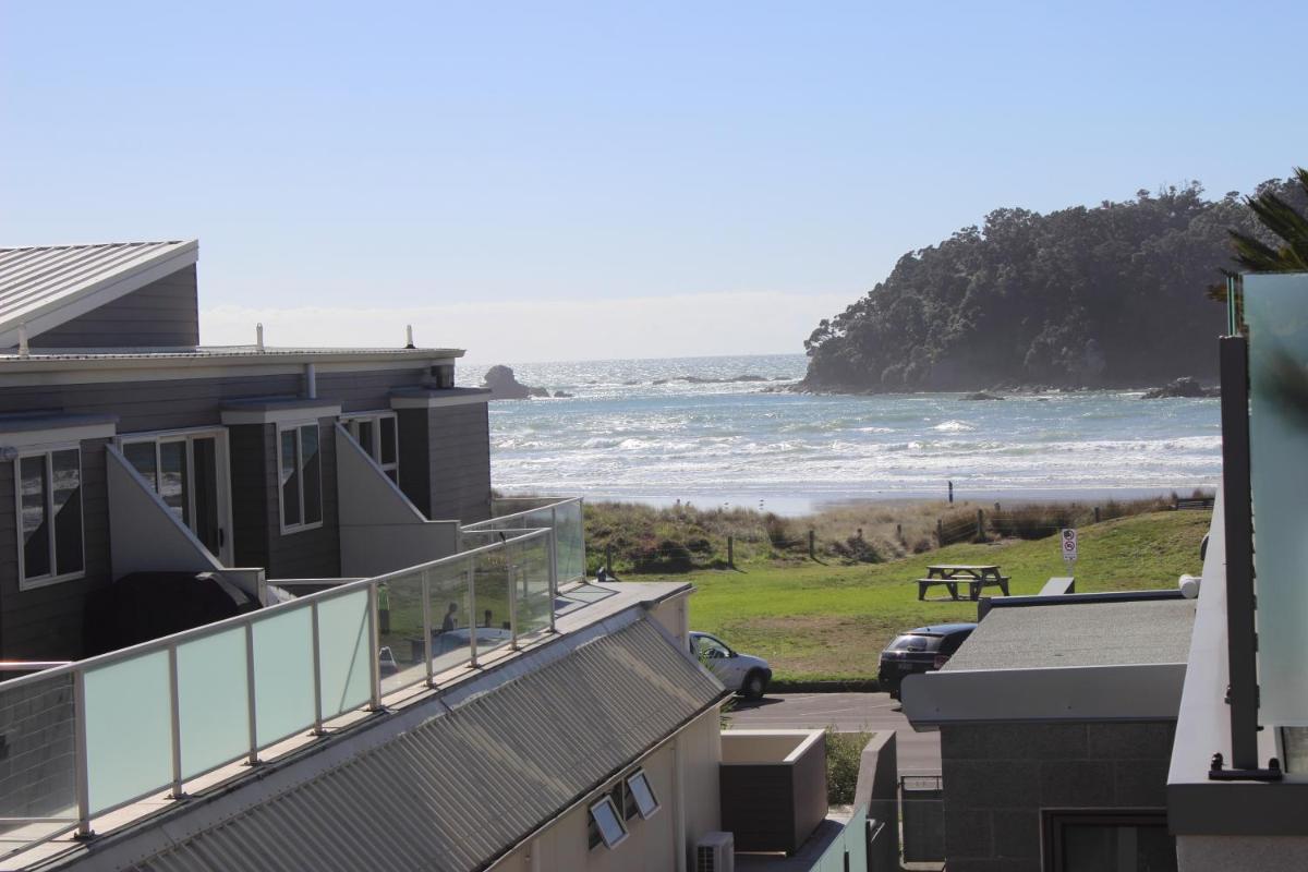 Image 7 of Arnies at the Beach