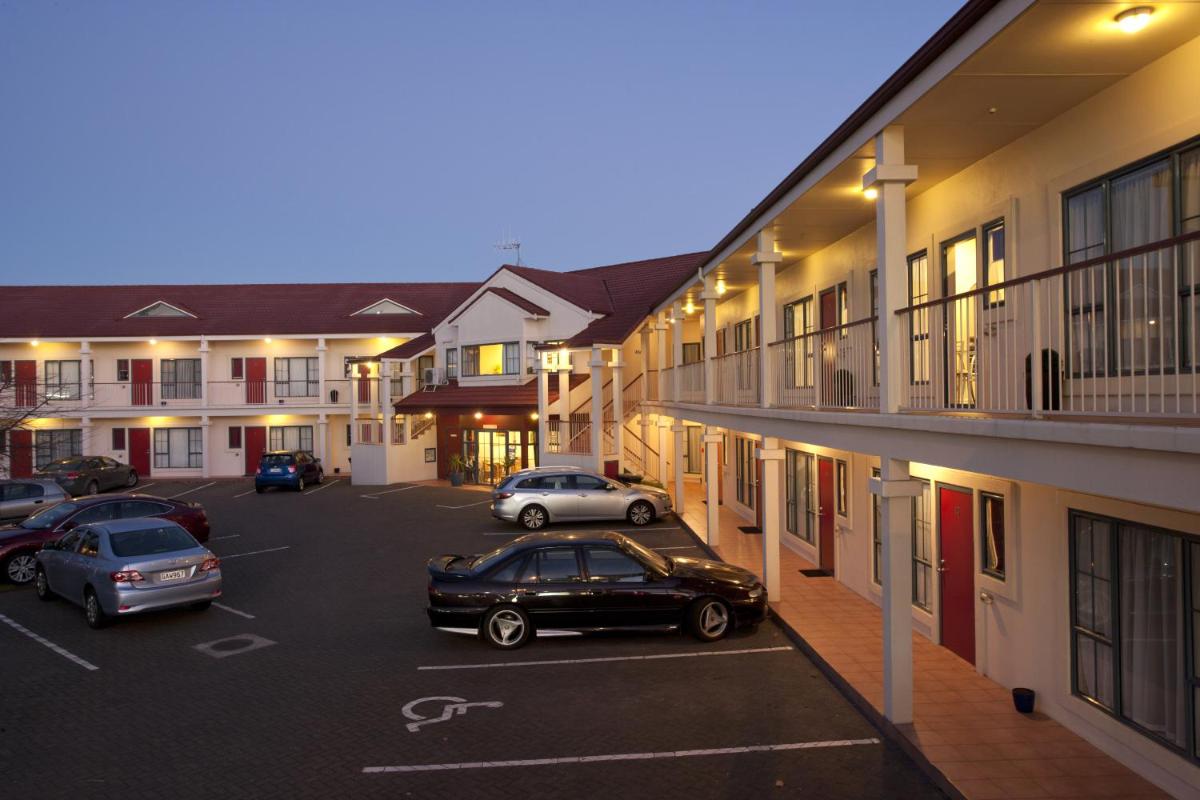 Image 6 of Aubyn Court Spa Motel