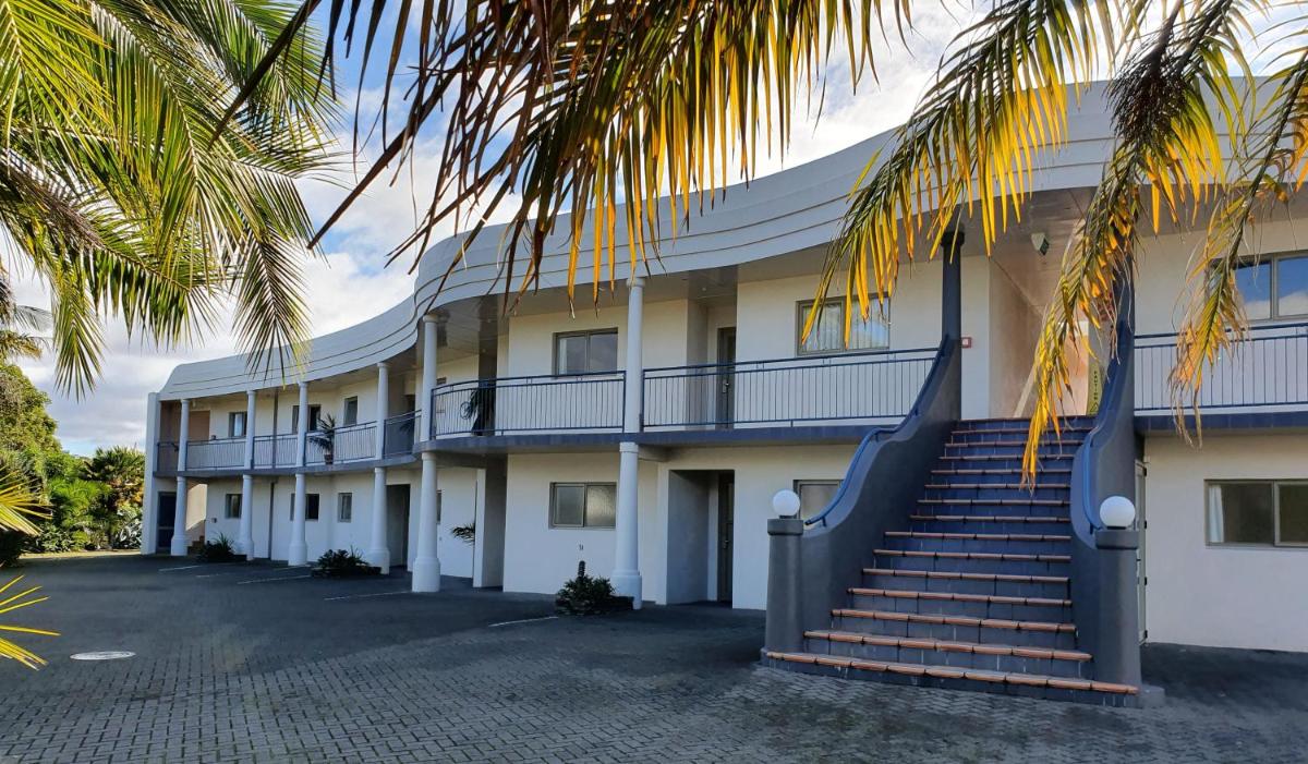 Image 7 of Breakers Motel