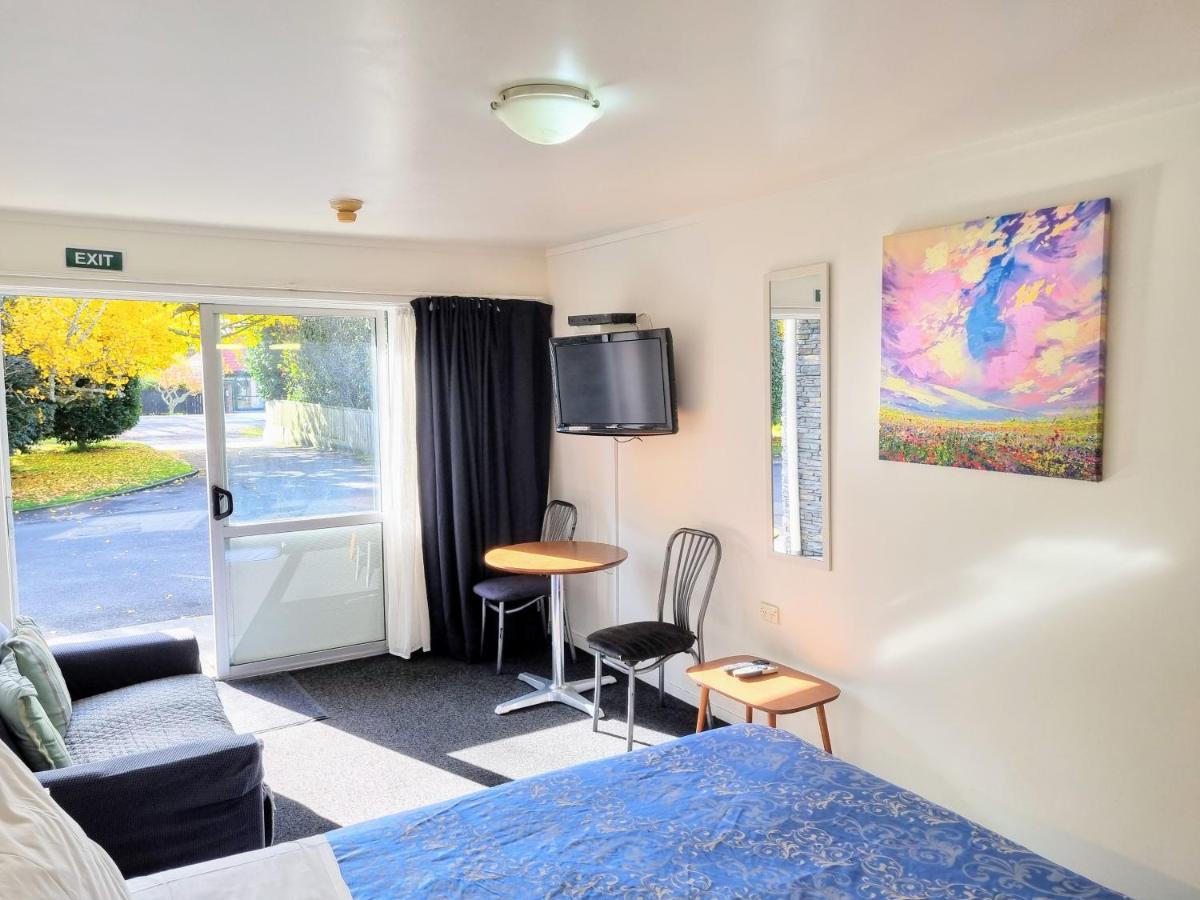 Image 6 of Cambrian Lodge Motel