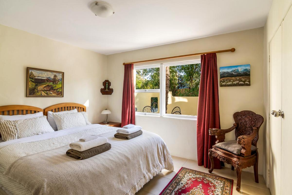 Image 7 of Camelot Island Retreat