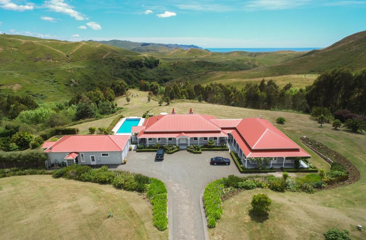 Image 4 of Cape South Estate – International award-winning country estate with Pacific views