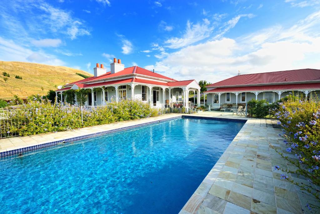 Image 2 of Cape South Estate – International award-winning country estate with Pacific views