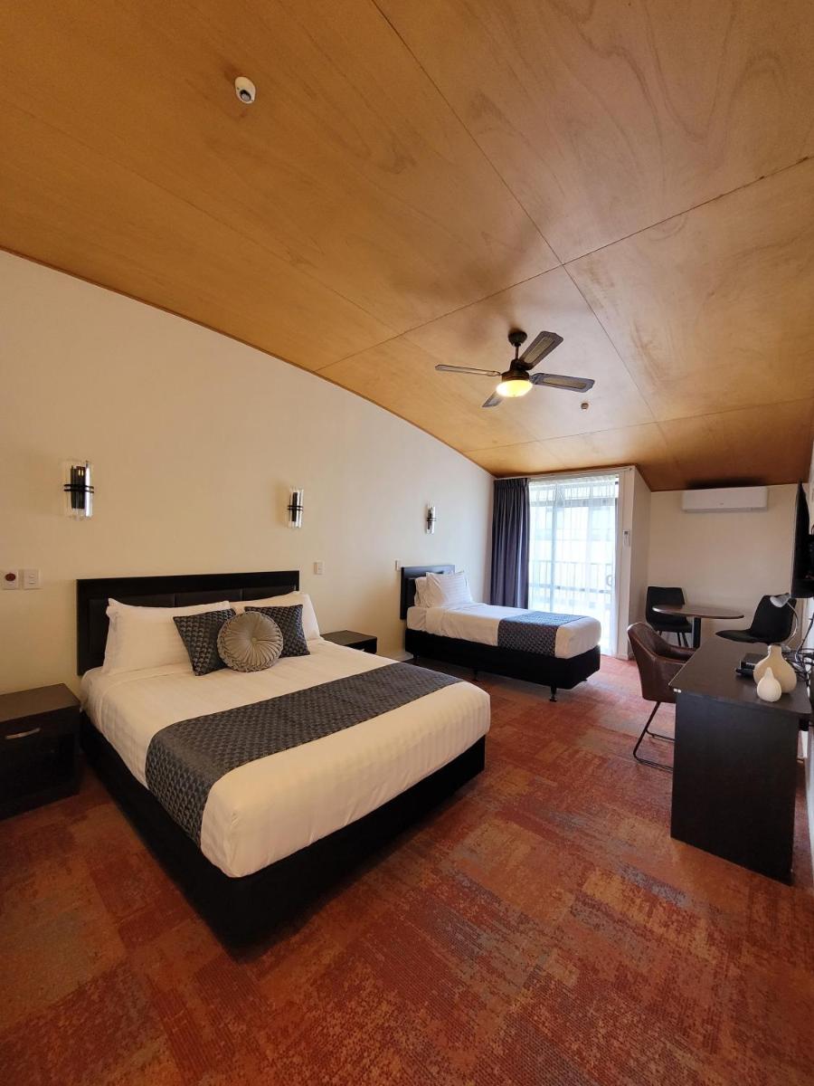 Image 4 of City of Sails Motel