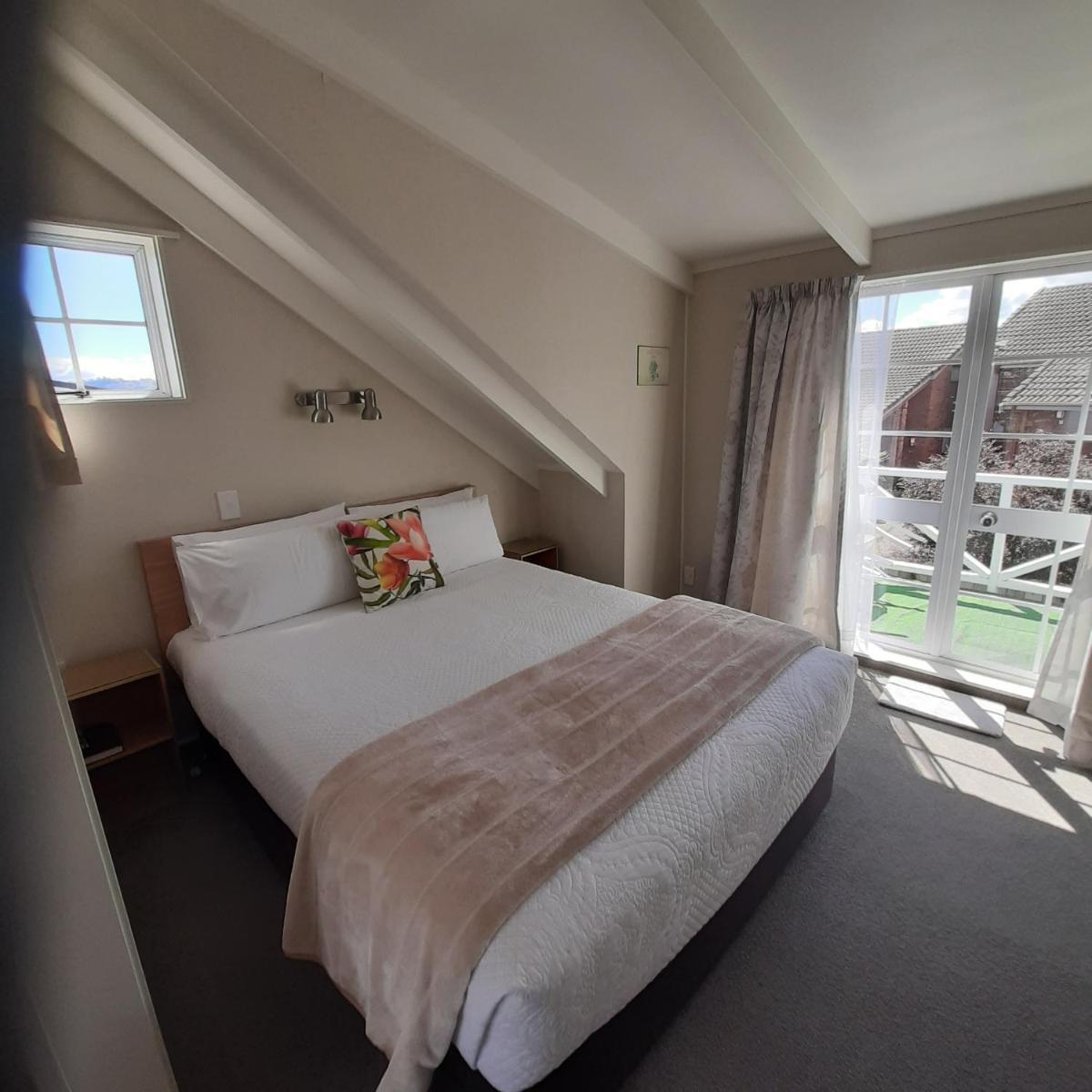 Image 4 of Cottage Mews Motel