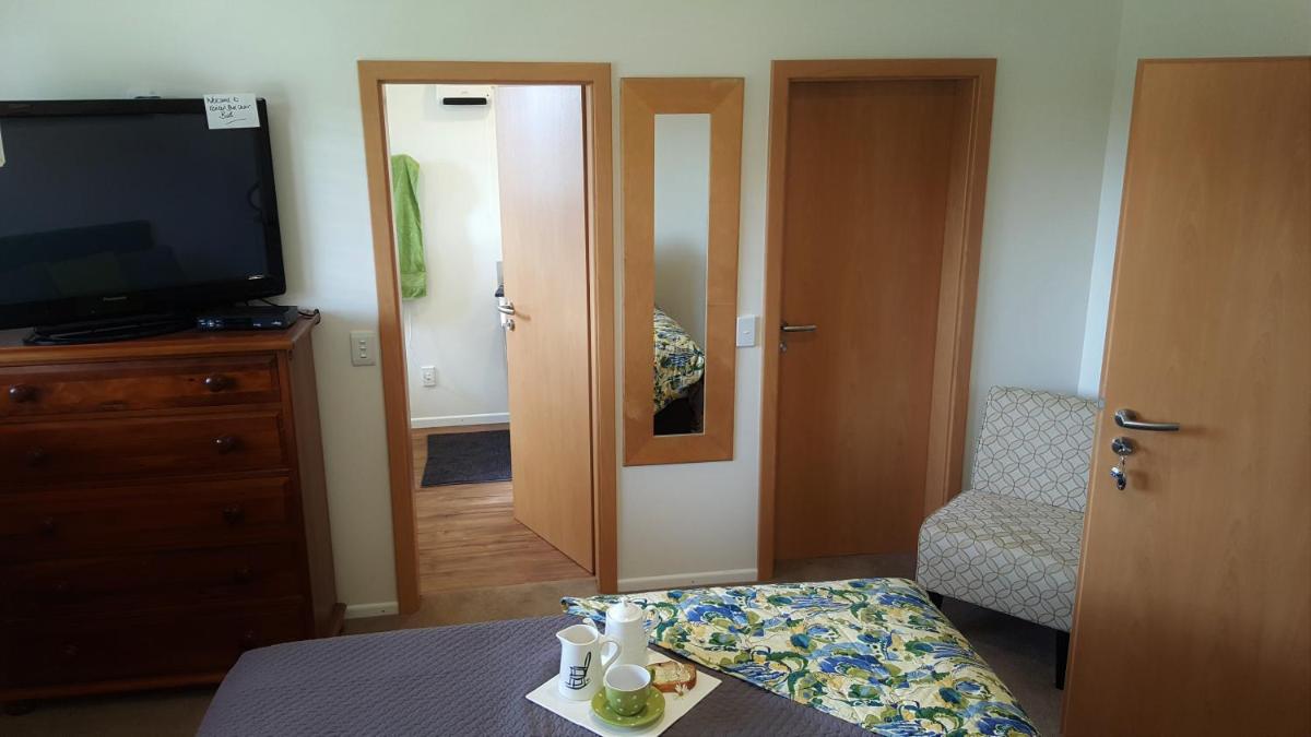 Image 2 of Kerikeri Blue Chair B&B