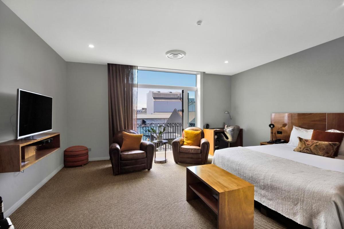 Image 5 of King and Queen Hotel Suites