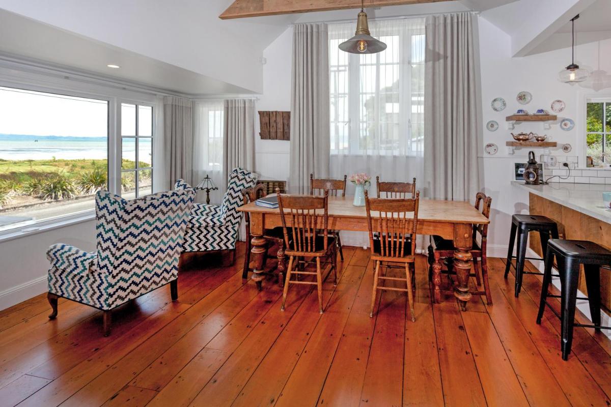 Image 4 of Kuranui Cottage