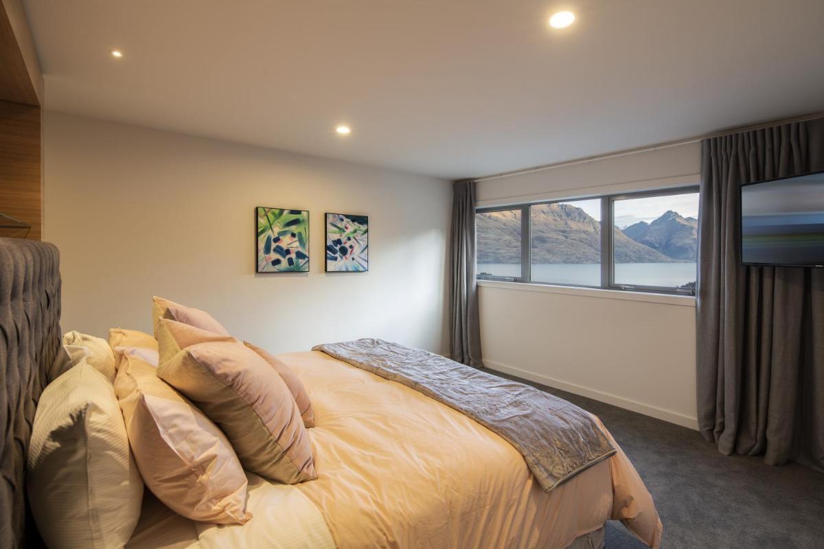 Image 2 of Lago Infinito by Sotheby’s Luxury Rental Homes