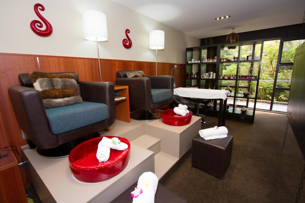 Image 3 of Legacy Te Waonui Hotel Franz Josef