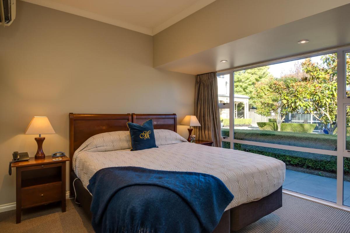 Image 2 of Merivale Manor